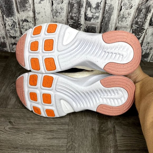 Nike Women's Sneakers in Cream and Orange - Picture 7 of 9